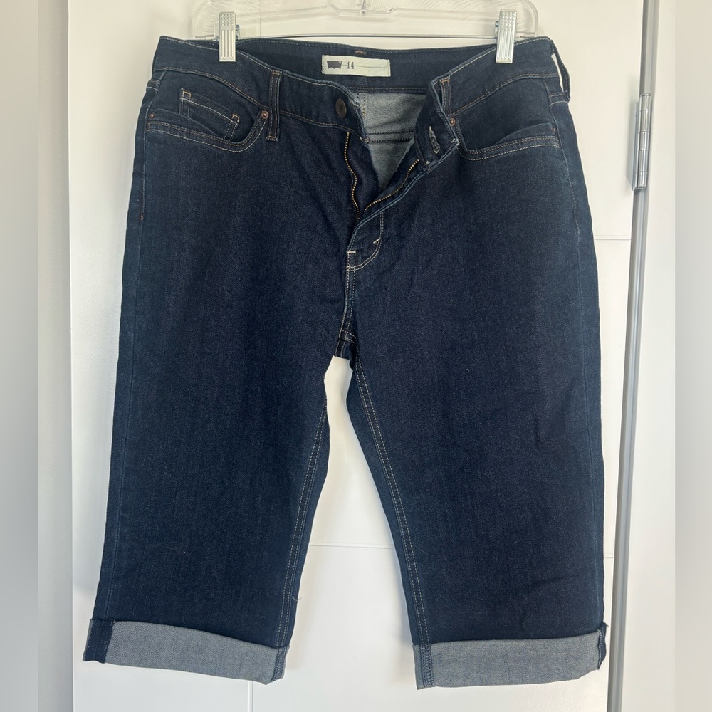 Levi crop jeans, new, never worn - Picture 2 of 4
